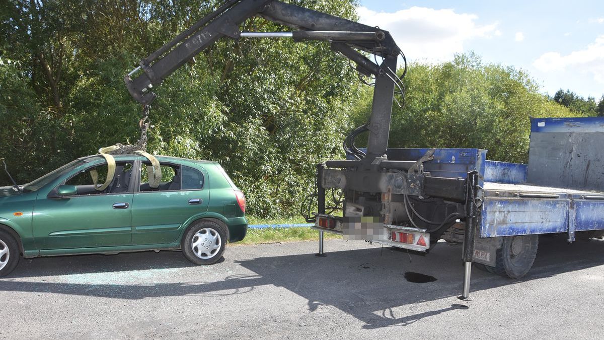 Stary nissan prawie padł łupem złodziei