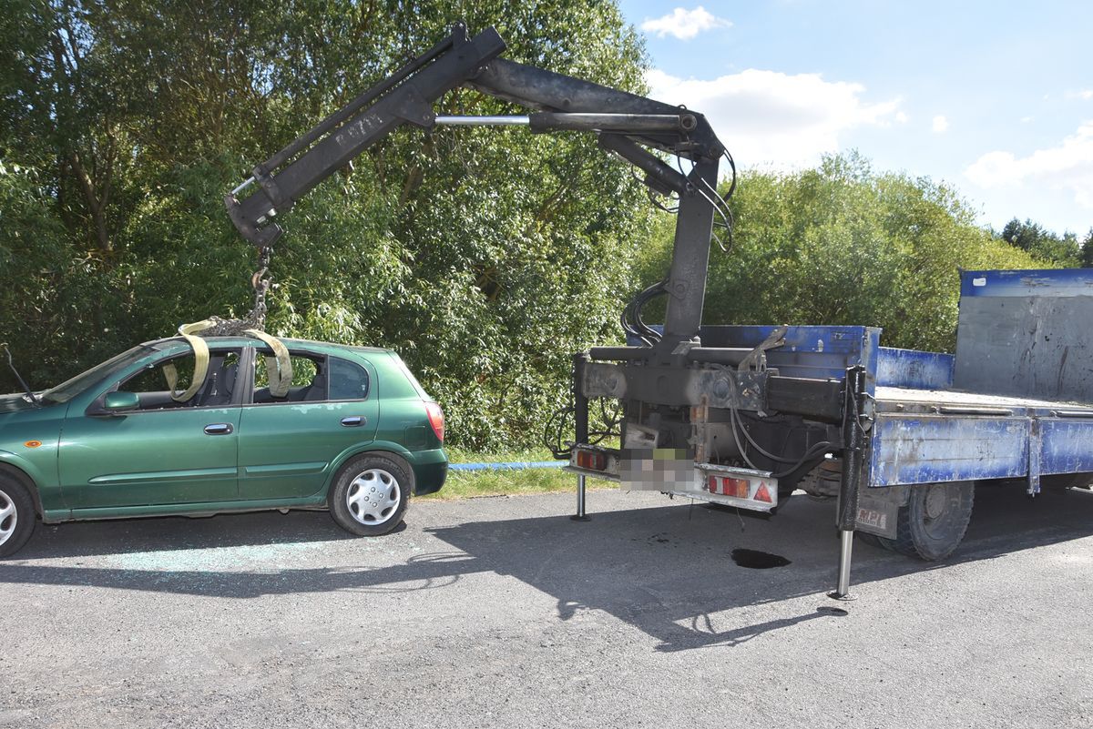 Stary nissan prawie padł łupem złodziei