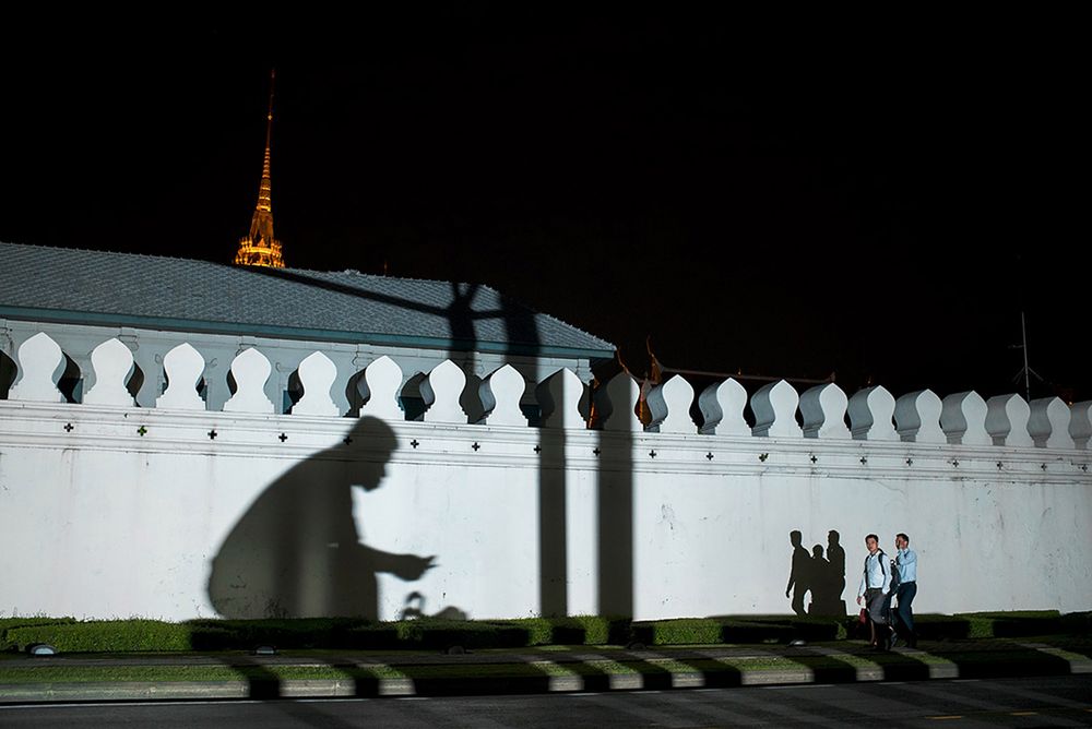 Tajlandzka fotografia uliczna Taveponga Pratoomwonga, czyli świeżość, humor i ciekawe kadry 13