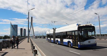 Gminy chcą polskiego e-busa. Pomóc ma rządowy program