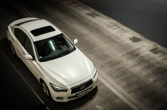 Infiniti - pogromca niemieckich limuzyn? Niekoniecznie