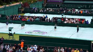 Deszcz torpeduje Wimbledon. Co z meczem Świątek?