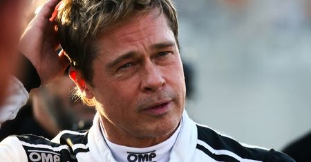Brad Pitt odsłonił tatuaże. Ma pamiątkę po byłej żonie