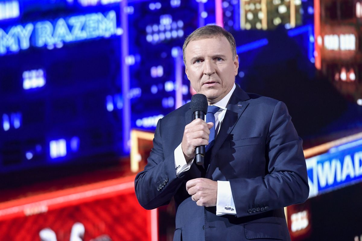 W nowych mailach widać prośbę do prezesa TVP Jacka Kurskiego 