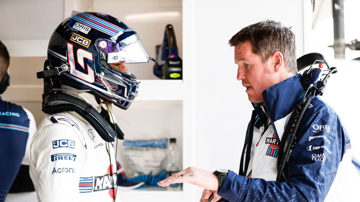 Materiały prasowe / Williams / Na zdjęciu: Rob Smedley (po prawej) w rozmowie z Lancem Strollem