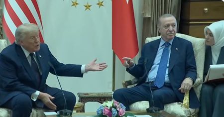 Trump zapowiada zniesienie sankcji CAATSA wobec Turcji