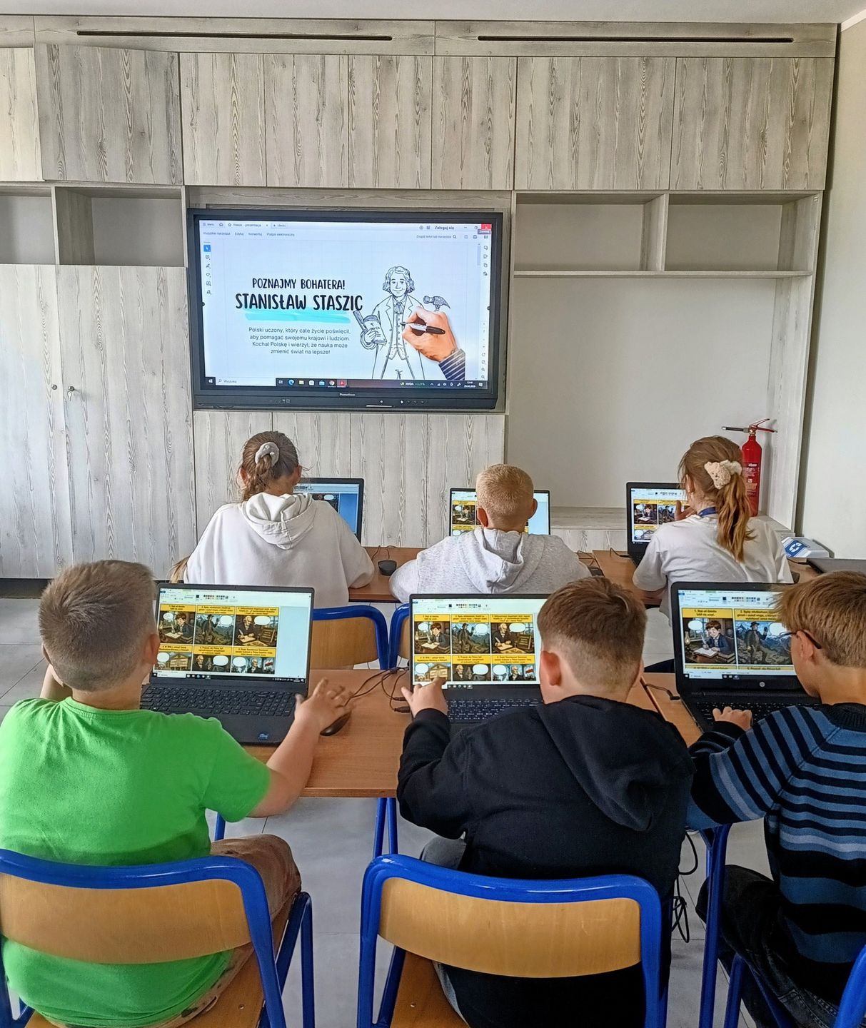 Staszic, uczniowie, dzieci, zajęcia, edukacja