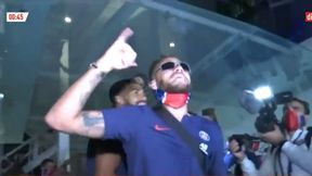 Liga Mistrzów. Piłkarze PSG tańczyli przed hotelem. Neymar mistrzem ceremonii