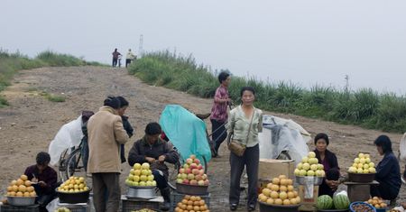 Korea Północna ukarała winnych. Jabłek na urodziny Kim Dzong Ila było za mało