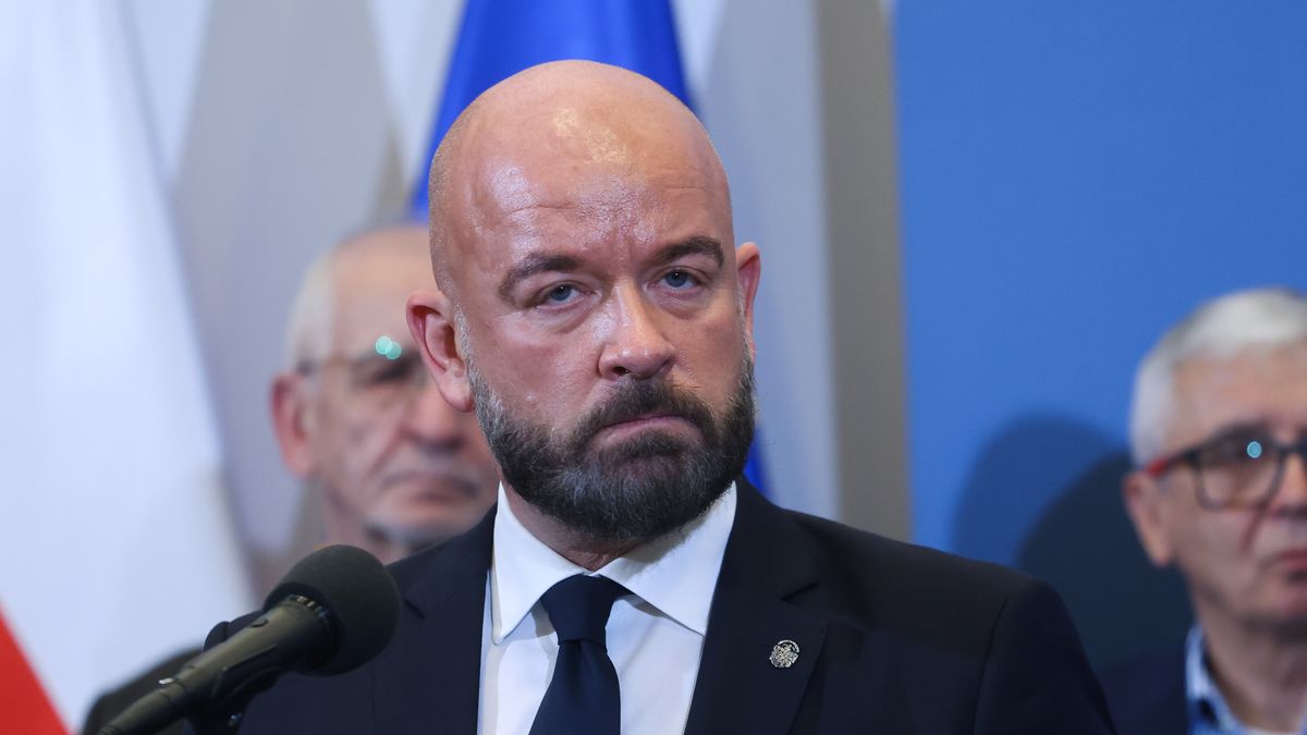 Jacek Sutryk
Albert Zawada
autonomia samorz�d�w, briefing, konferencja, polityk, polityka, prasowa, prasowy, propozycje legislacyjne, samorz�dowcy, w�adza samorz�dowa