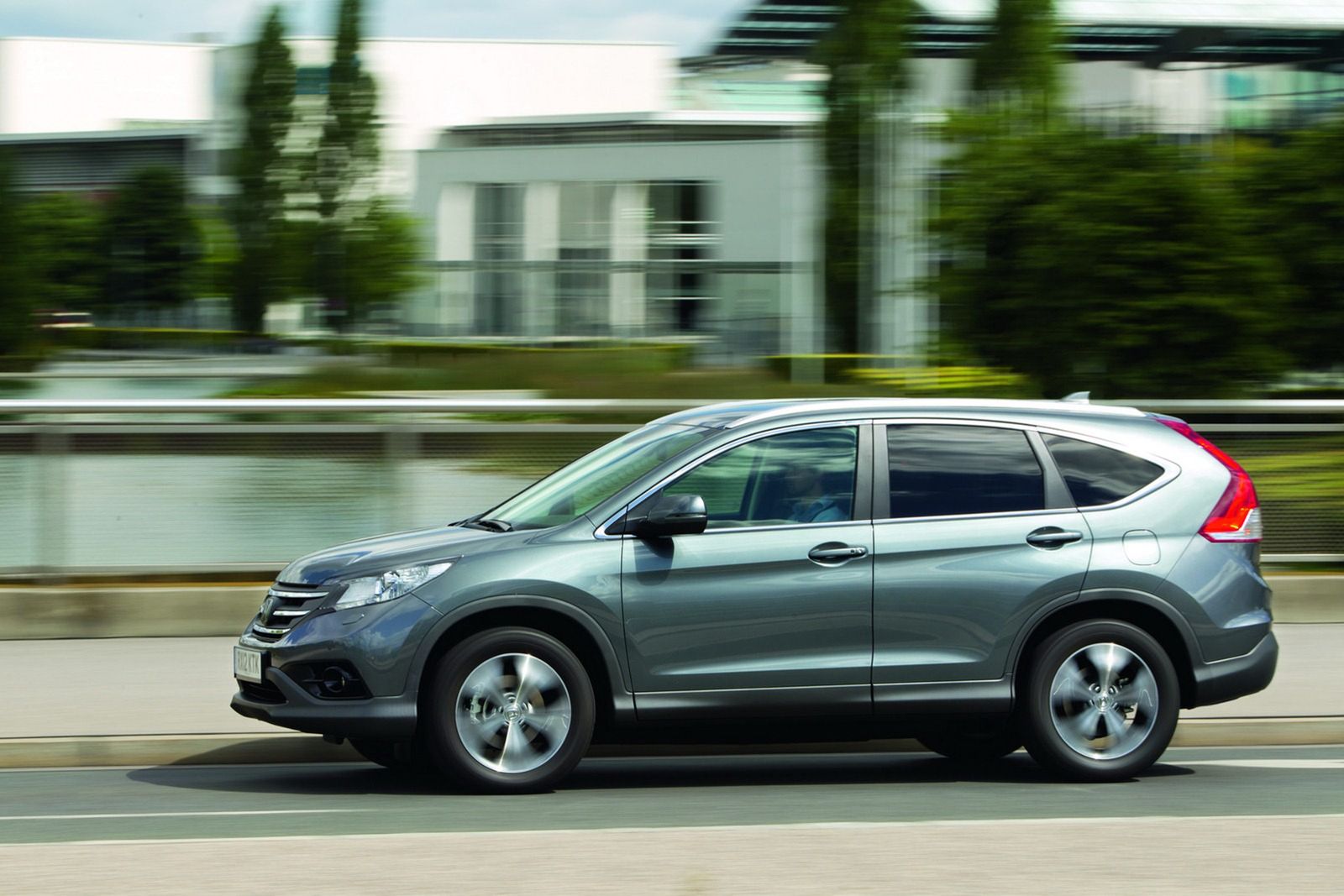2013 Honda CR-V - obszerna galeria prosto od producenta 5