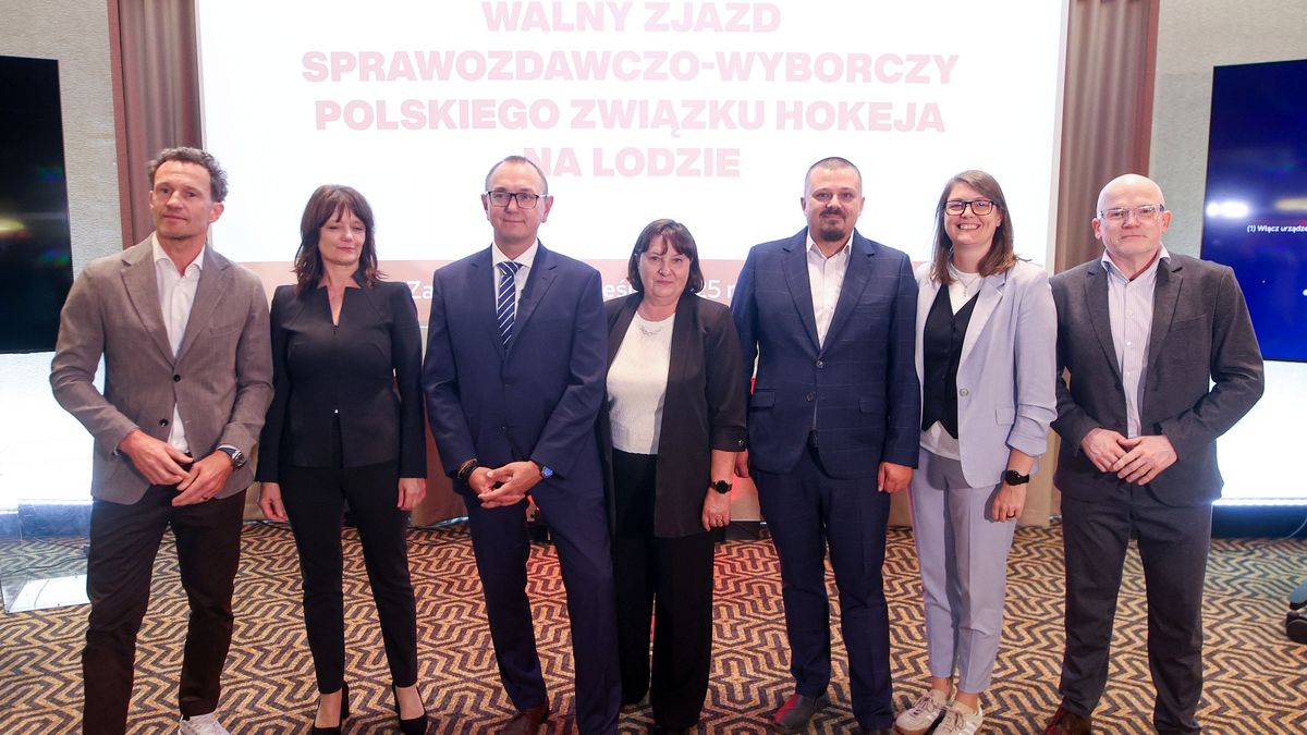 PAP / Art Service / Na zdjęciu: Nowy zarząd PZHL.