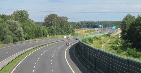 Dramat na A4. Skoczył z wiaduktu na kabinę ciężarówki