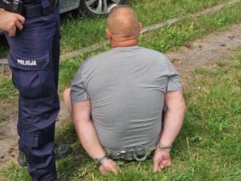 Ksawerów: Ukrywał się 12 lat. 53-latek w rękach policji