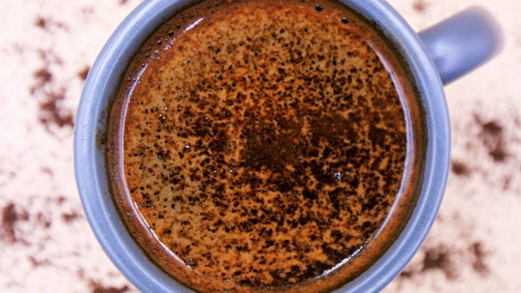 Za mało nie działa, za dużo szkodzi. To ile naprawdę pić tej kawy?