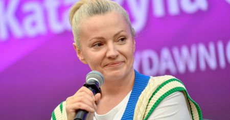 Włożyła "miękki stanik". Na lotnisku sobie podziękowała