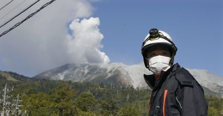 Erupcja wulkanu w Japonii. Ponad 30 osób znaleziono z oznakami zawału serca