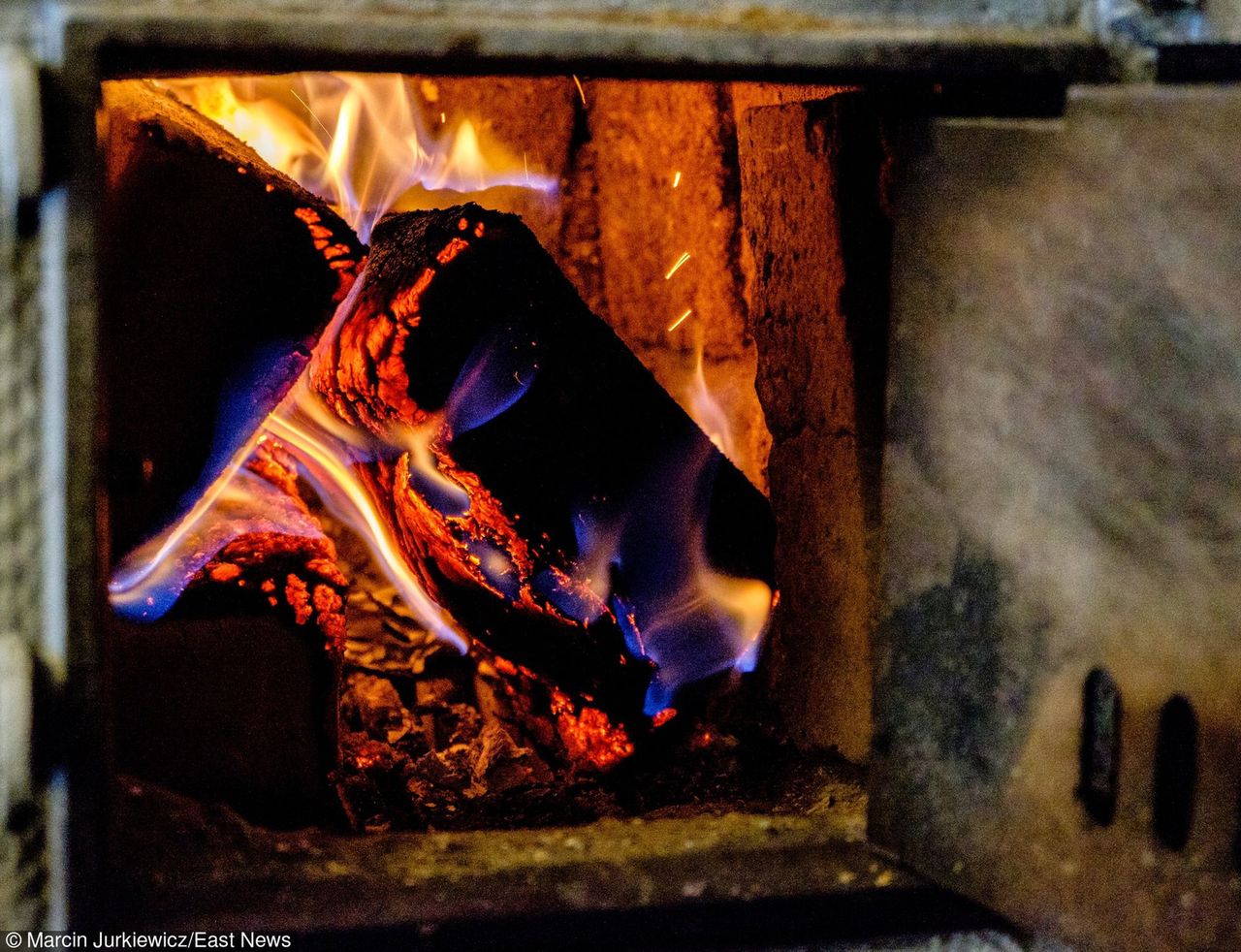 Przeróbka pieca za cztery flaszki. Jak kopciuchy zyskują nowe życie