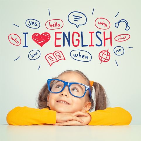 Nauka języków obcych od najmłodszych lat przynosi wiele korzyści dla rozwoju dziecka
