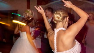 "Bardzo przykry widok". Na weselu rodzinie puściły hamulce