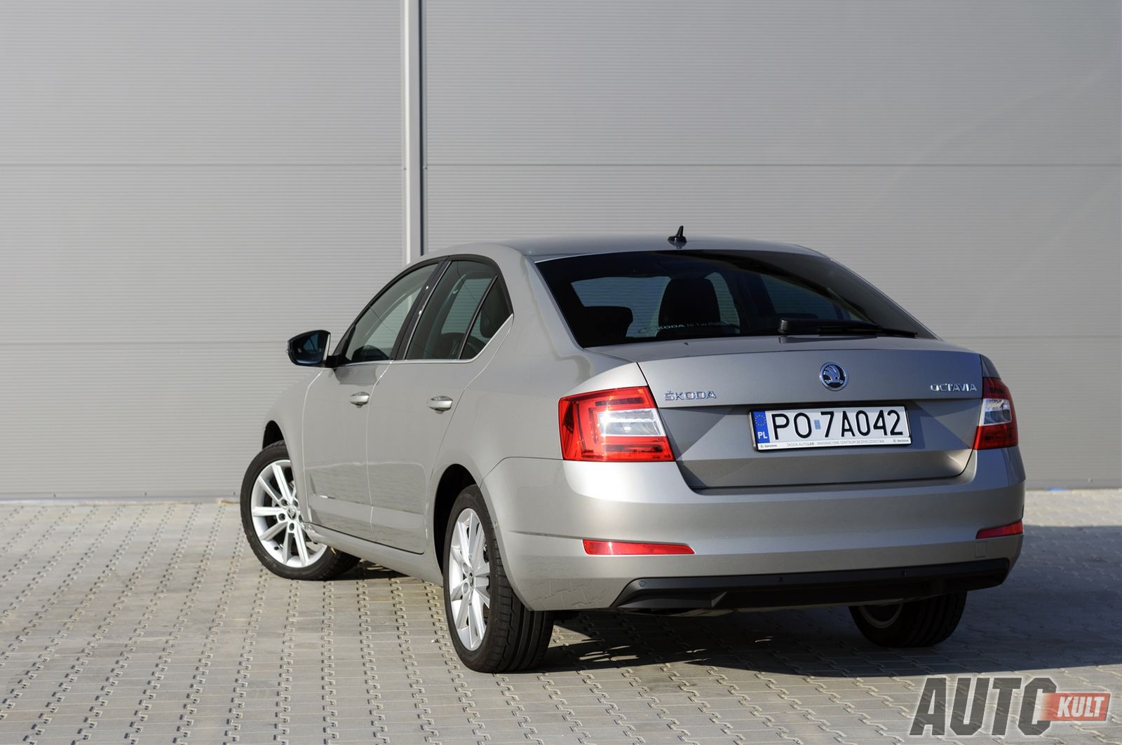 Opel Astra Sedan vs. Renault Fluence vs. Škoda Octavia vs. Toyota Corolla - galeria testowa 33