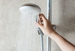 Gorący prysznic pomoże zasnąć w upał? Chodzi o "efekt ciepłej kąpieli"