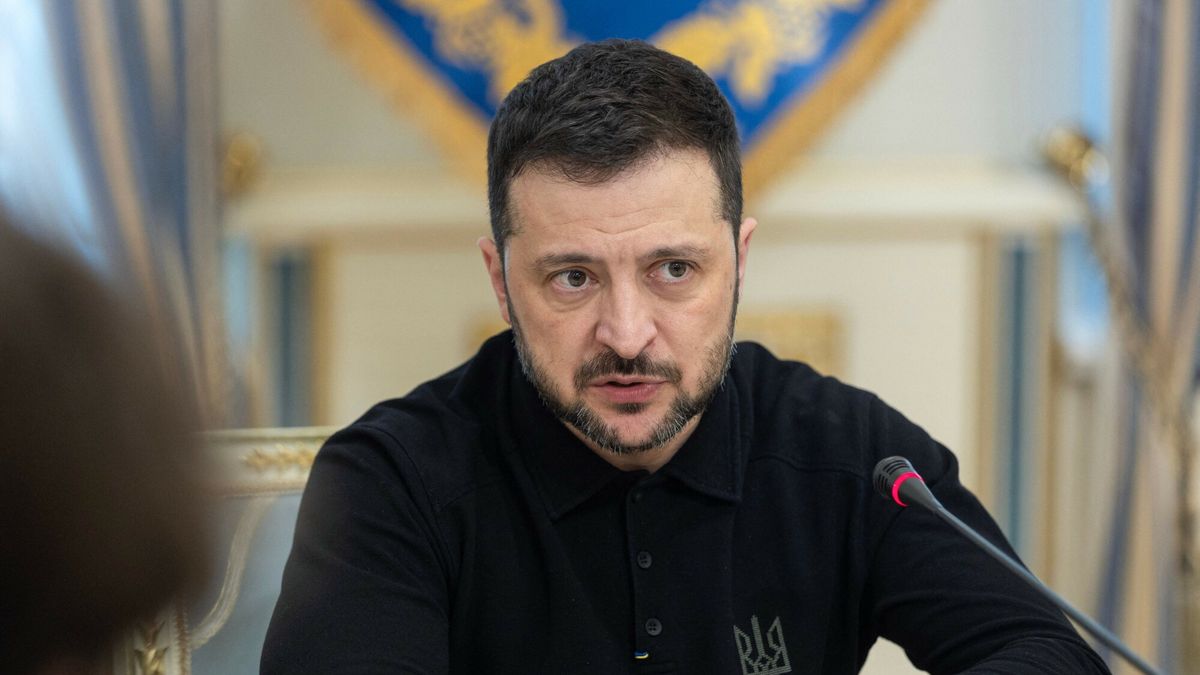 Archiwum zagraniczne East News 2025-02
This handout photograph taken and released by Ukrainian Presidential Press Service on February 5, 2025, shows Ukrainian President Volodymyr Zelensky speaking during a meeting with Britain's Foreign Secretary in Kyiv, amid the Russian invasion of Ukraine. (Photo by Handout / UKRAINIAN PRESIDENTIAL PRESS SERVICE / AFP) / RESTRICTED TO EDITORIAL USE - MANDATORY CREDIT "AFP PHOTO / Ukrainian Presidential Press Service " - NO MARKETING NO ADVERTISING CAMPAIGNS - DISTRIBUTED AS A SERVICE TO CLIENTS
HANDOUT