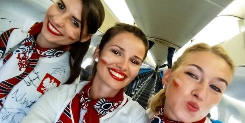 "Polska rządzi!" Zdjęcia naszych stewardes i wyjątkowych pasażerów wywołały zachwyt