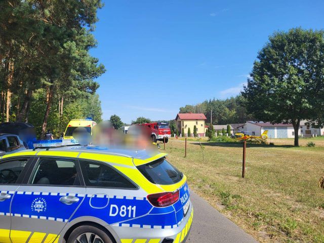 Poważny wypadek w powiecie ryckim. 6-latek ranny po zderzeniu z busem (zdjęcia)