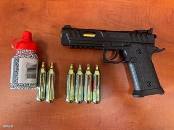 Strzelał do swojego ojca. 21-latek ma dużo więcej na sumieniu