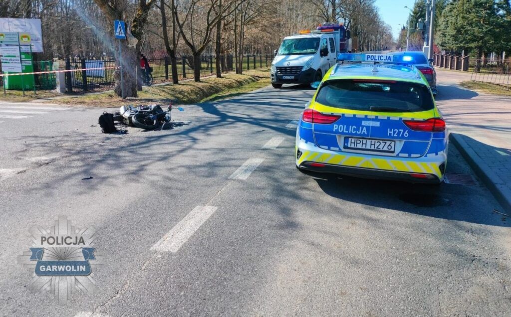 Mazowieckie: Wymusiła pierwszeństwo na motocykliście. Ranny 17-latek