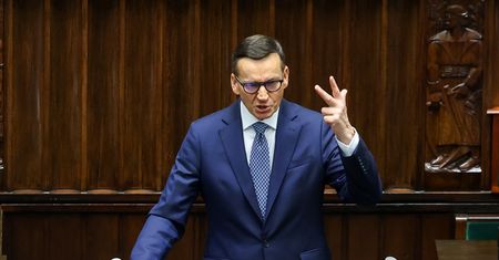 Morawiecki ostro ws. UPA i Lwowa. "Czciciele morderców polskich dzieci"