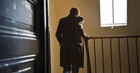Chorobliwa zazdrość, czyli życie z Otellem. "Cierpi także jego żona, dzieci, ale też dalsza rodzina"