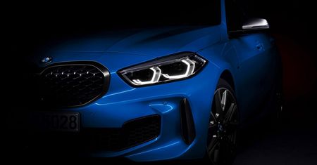 Nowe BMW Serii 1 odsłania przód. Debiut jeszcze w tym miesiącu