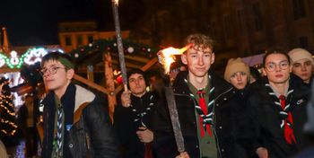 Toruń: Znów rozbłyśnie światło z Betlejem . Dziś wyjątkowy wieczór na Rynku