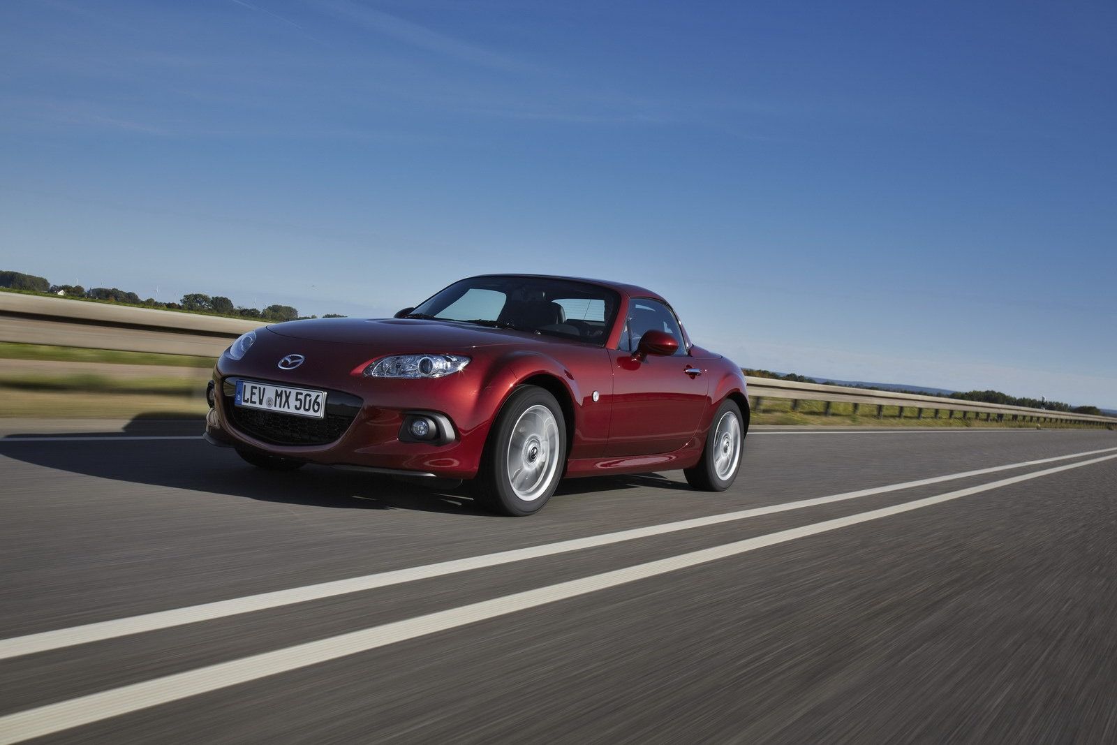 2013 Mazda MX-5 - kultowy roadster po kuracji odmładzającej [galeria] 31