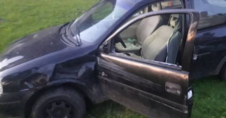 Uciekając przed policją, uszkodził inne pojazdy. 23-latek przewoził narkotyki