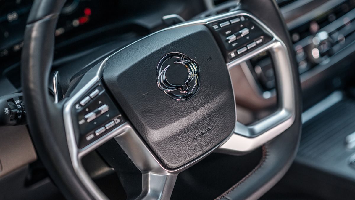 SsangYong radzi sobie coraz lepiej. Problemy innych importerów dają szanse na wyjście z niszy.