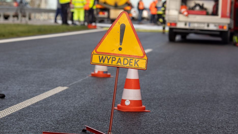 Warszawa. Po wypadku na S2 tworzy się korek [zdj. ilustracyjne]