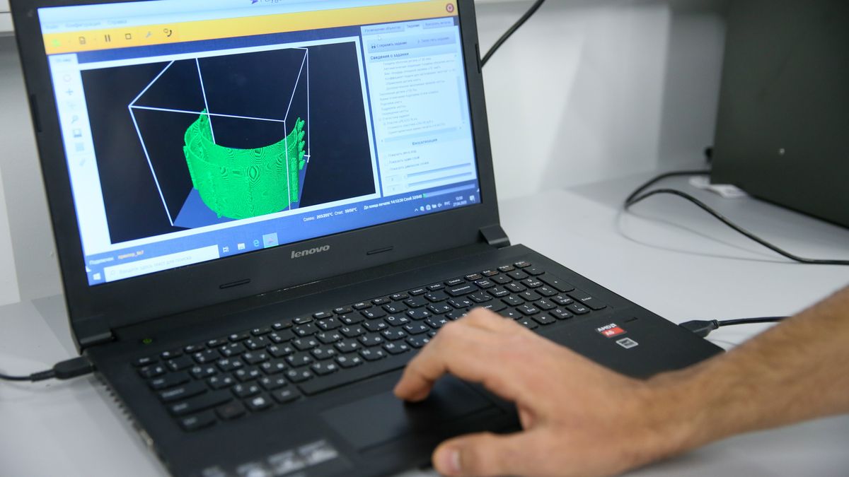 Tarcza antykryzysowa ma zakładać, że przedsiębiorca musi zapewnić sprzęt do pracy zdalnej.