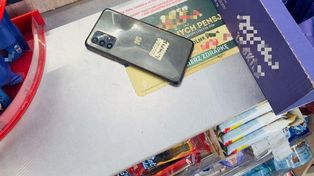 Klient ukradł telefon ekspedientce sklepowej. Chciał dostać za niego znaleźne, może trafić za kraty