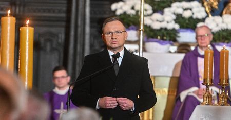 Prezydent zgodził się na finansowanie in vitro, teraz szykuje alternatywę. Ruszyły prace