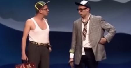 Neo-Nówka odkurzyła stary skecz i dała mu nową nazwę. Teraz to "Filmowcy z Mumbaju"