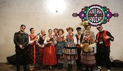 Nowy show „Wiejskie granie z Łobuzami” od 6 listopada w VOX Music TV