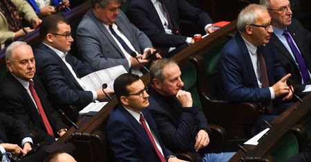 Sejm przyjął ustawę o Sądzie Najwyższym. To ona ma odblokować pieniądze z KPO