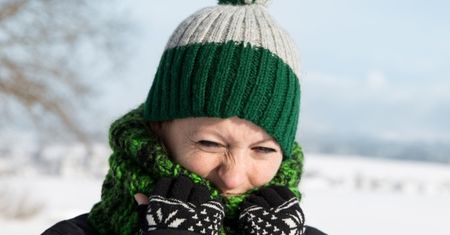 Jak się ubierać, by nie marznąć zimą?
