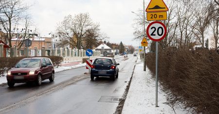 Prędkość za progiem zwalniającym. Przepisy są podchwytliwe