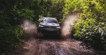Dacia Bigster 4x4 w ekstremalnym teście: kiedy przestronność spotyka mazurską dzikość