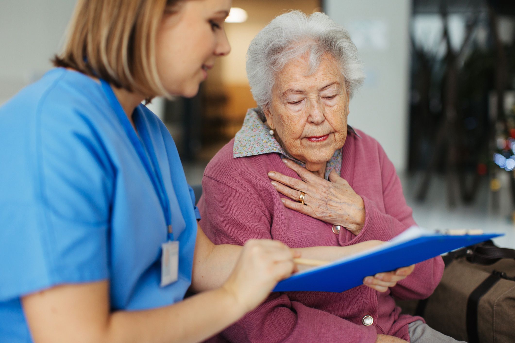 Worried senior patient talking with compassionate doctor. Scheduling date, time of examination. Emotional support from healthcare workers for elderly woman.
Worried senior patient talking with compassionate doctor. Scheduling date, time of examination. Emotional support from healthcare workers for elderly woman.
Halfpoint Images