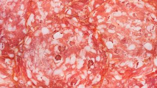 Groźna bakteria w salami. Pilne wycofanie z rynku